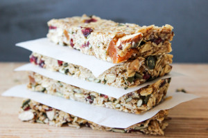 muesli bars, no bake muesli bar, no bake muesli, raw muesli, healthy snacks, family snacks, healthy snacks, nut and seed bar, gluten free